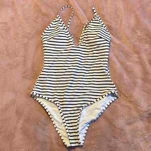 NWT cupshe one piece bathing suit